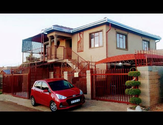 10 BEDROOM HOUSE FOR SALE IN SOSHANGUVE INDUSTRIAL